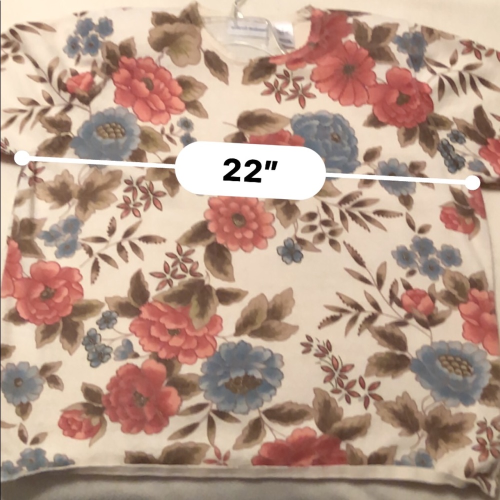 Flowered pattern ss sweater - Picture 2 of 9